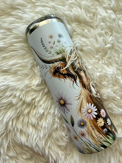 Highland cow w/ Flowers - 20oz Skinny tumbler